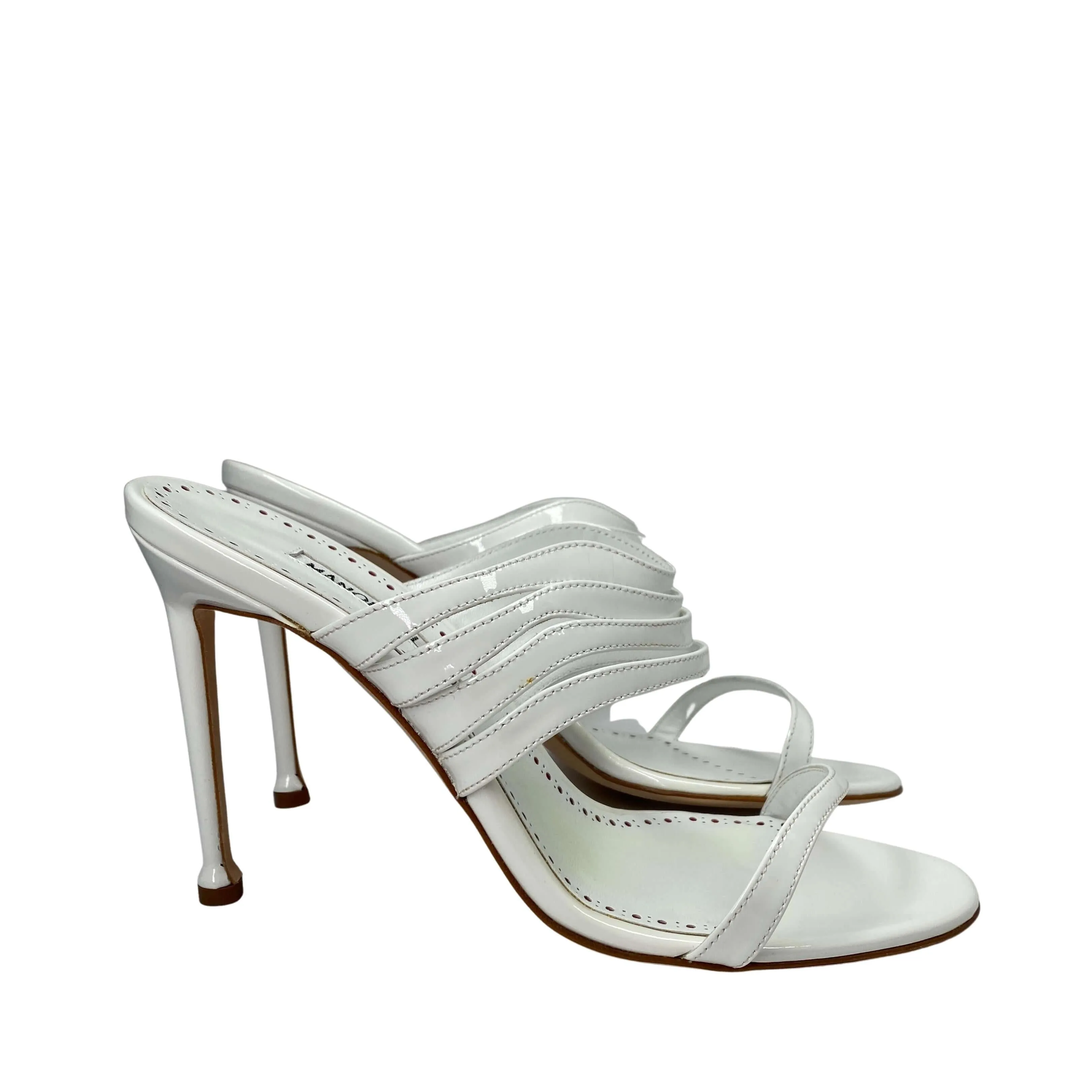 Manolo Blahnik Bridal High Heels - Curatora
