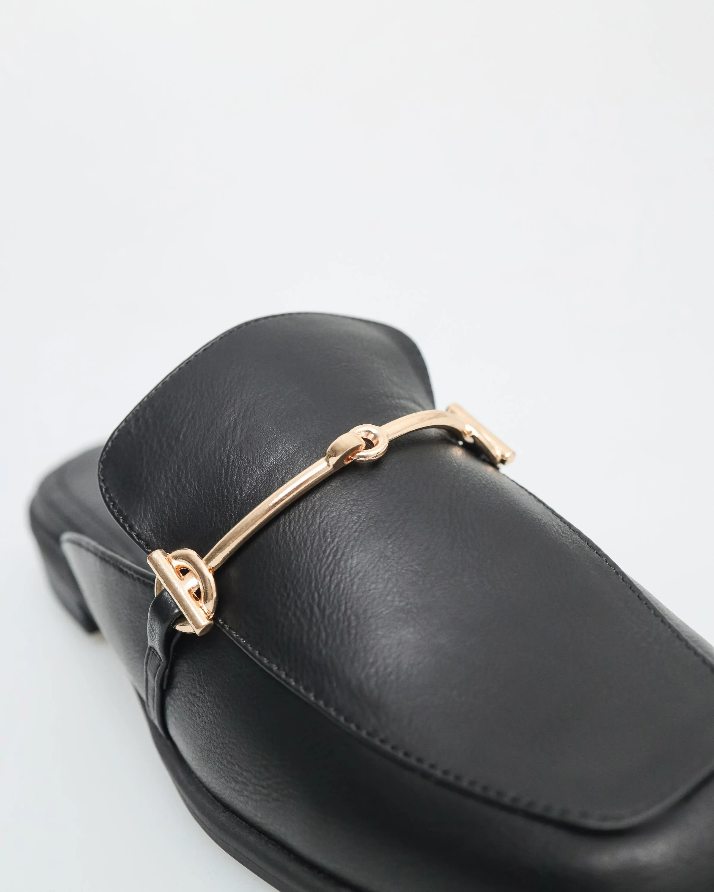 Tomaz FL061 Ladies Buckle Mules