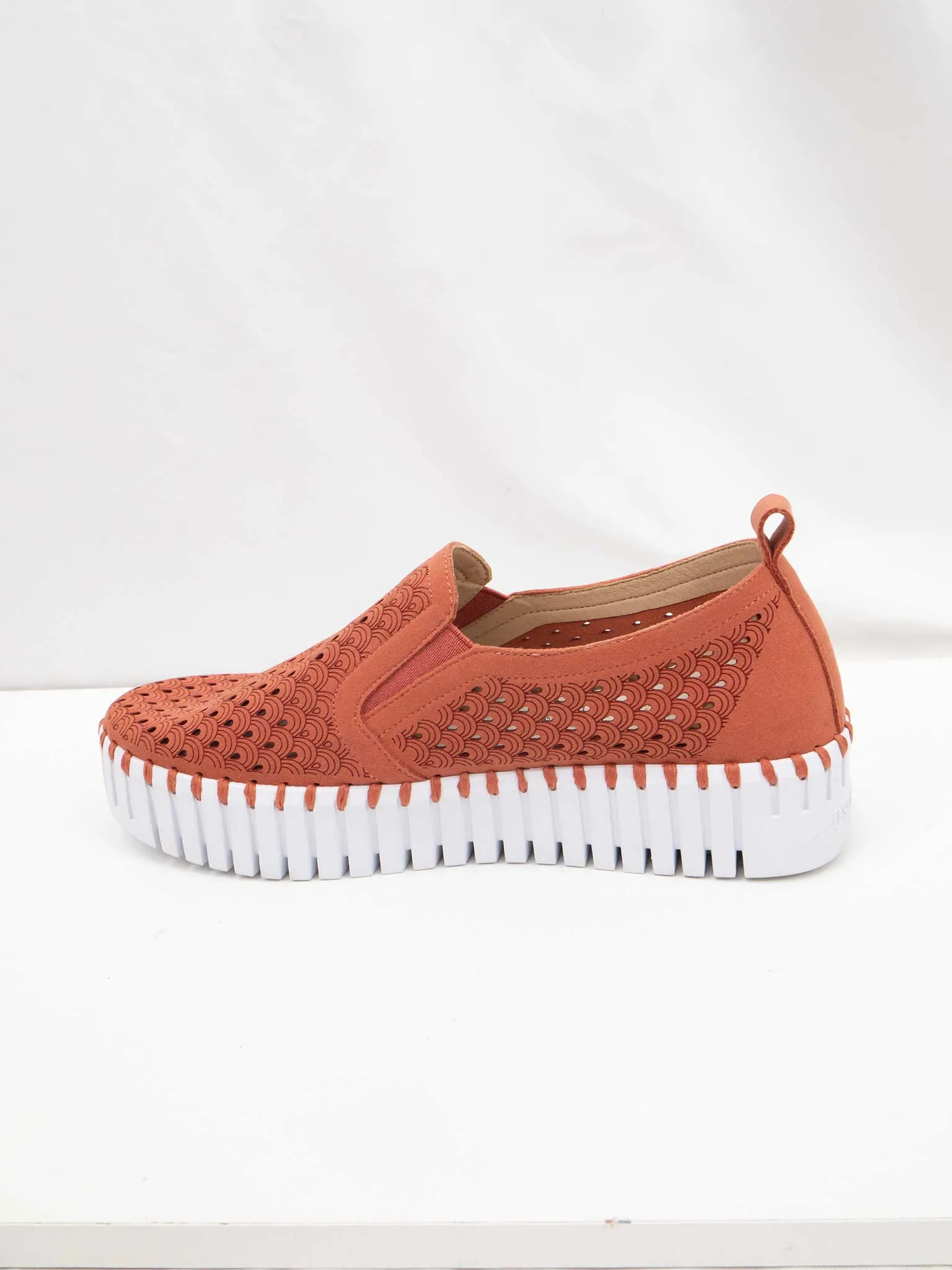 Tulip 141 Platform Slip-On Sneaker in Brick